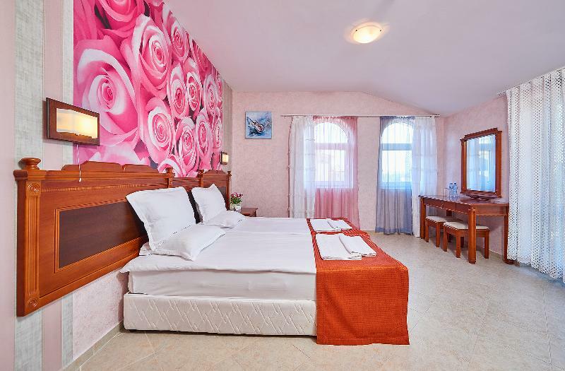 Hotel Karolina 4*